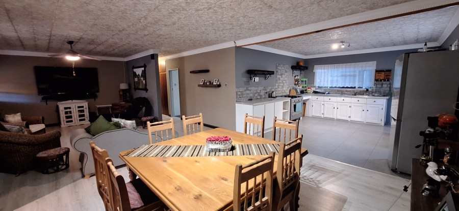 4 Bedroom Property for Sale in Riversdale Western Cape